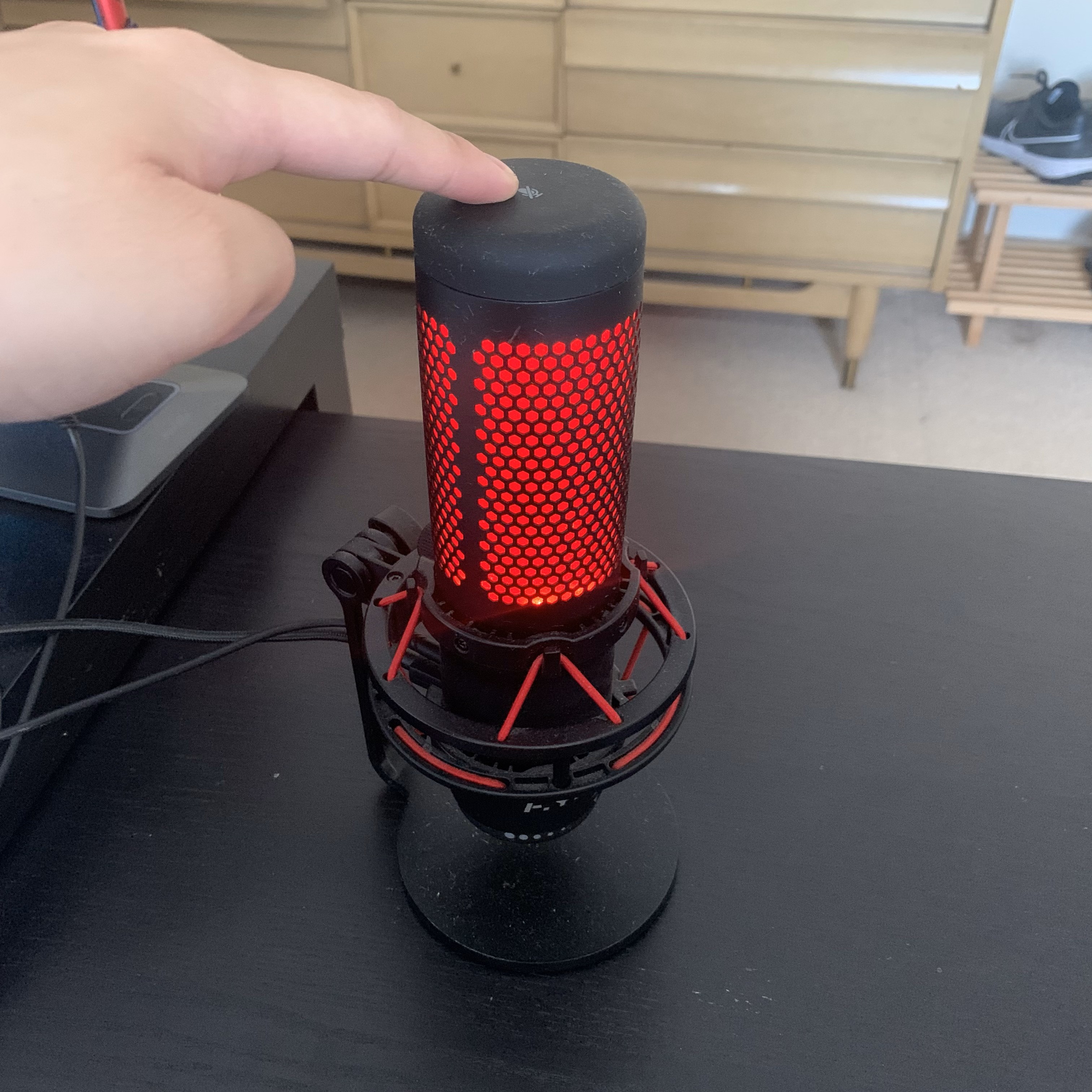 microphone turns on when you make contact at the top could be used for a circuit.