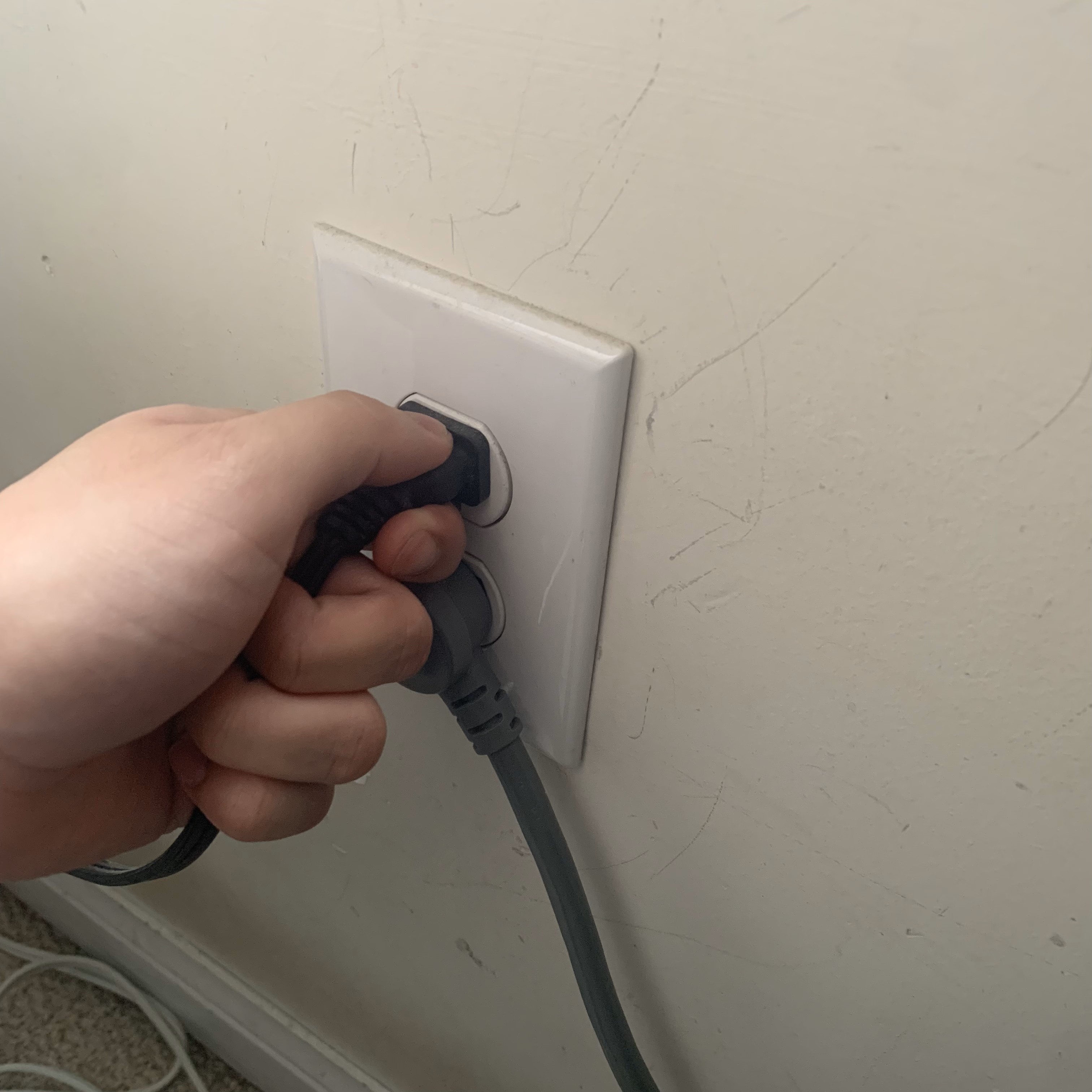 Example of the plug being a source to create a circuit.